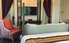 Nanta Glam CM Hotel&Residences